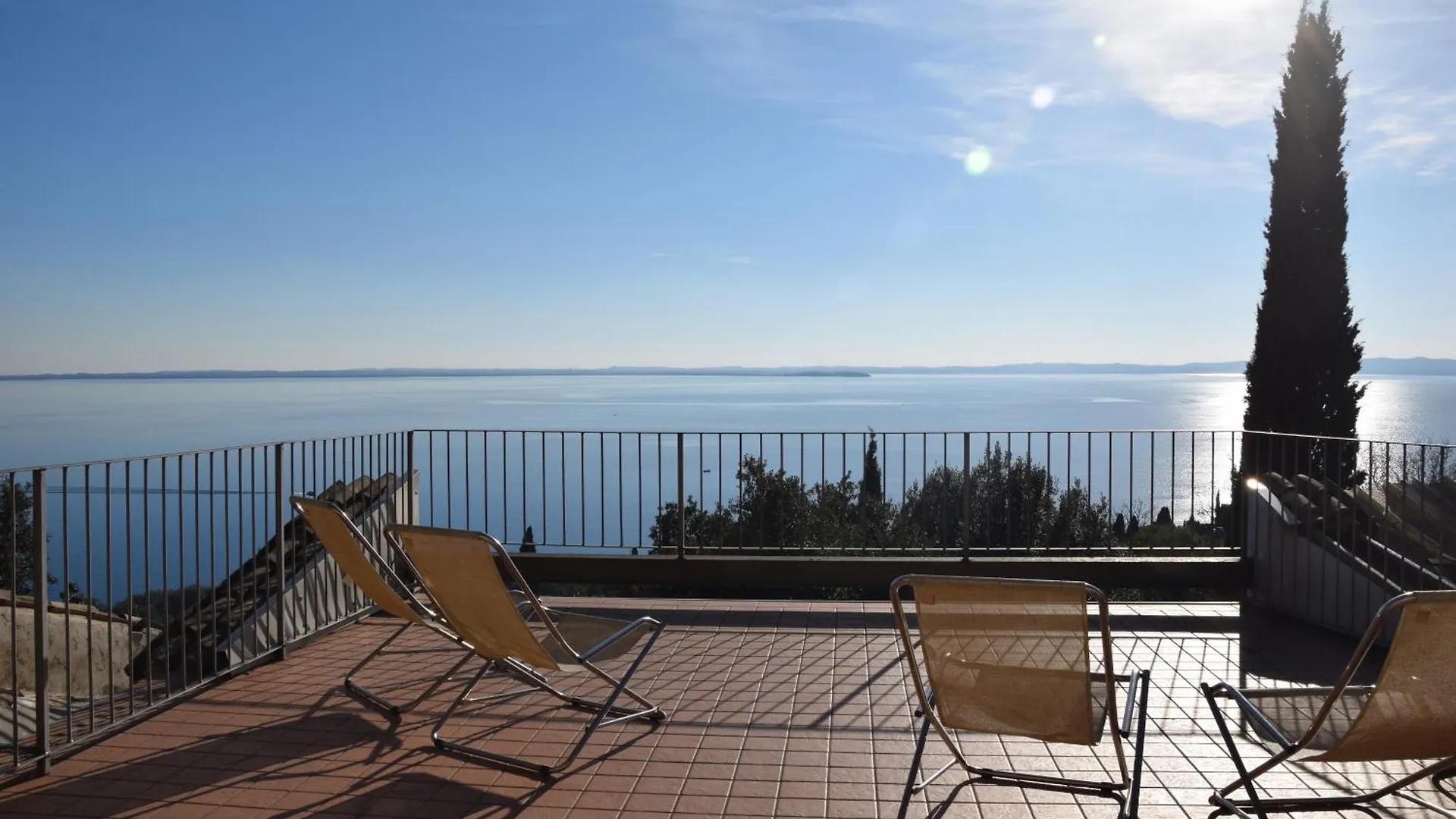 Villa In The Green, Extraordinary Silent Position, Great Lake View Гарда 0*,