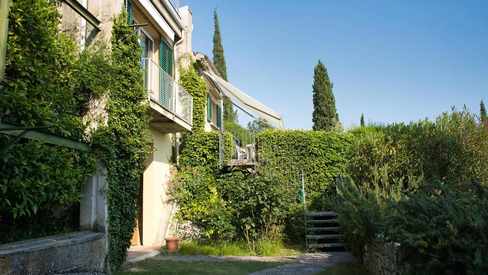 Villa In The Green, Extraordinary Silent Position, Great Lake View Гарда Дом отдыха