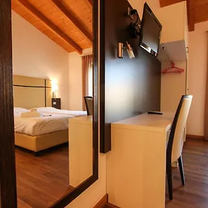  Guest house Thai Orchidee Restaurant&rooms