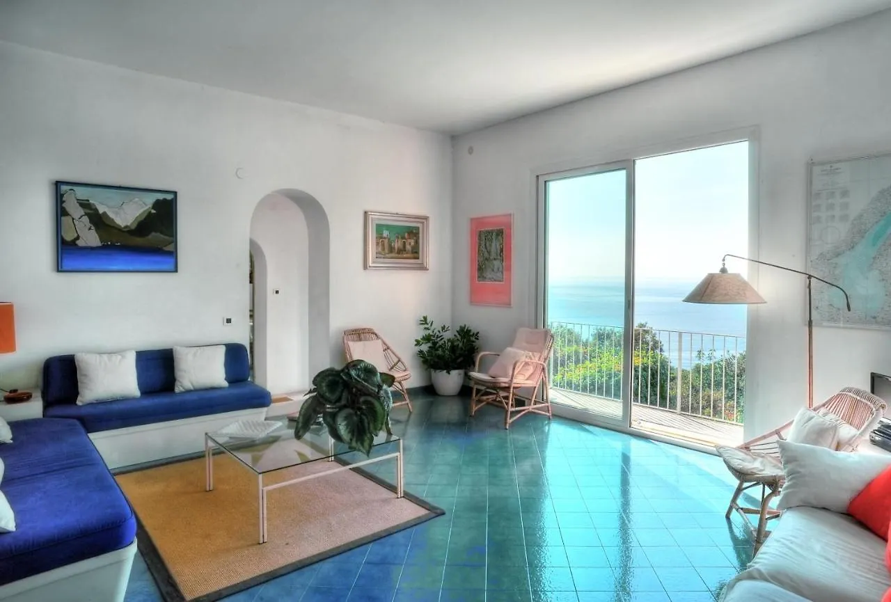 Holiday home Villa In The Green, Extraordinary Silent Position, Great Lake View Garda