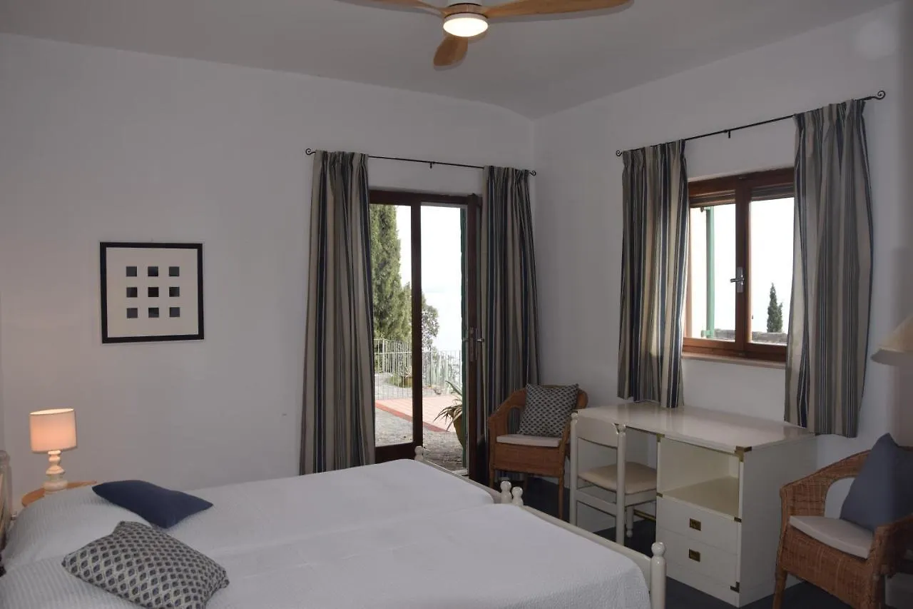 Villa La Limonaia Garda, Extraordinary Silent Position, Great Lake View Casa vacanze